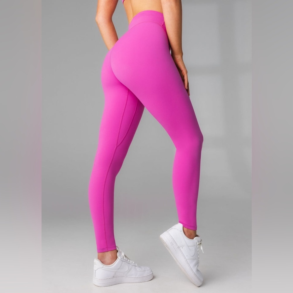 Vitality Balance Athletica Cloud II Pant in Fuchsia